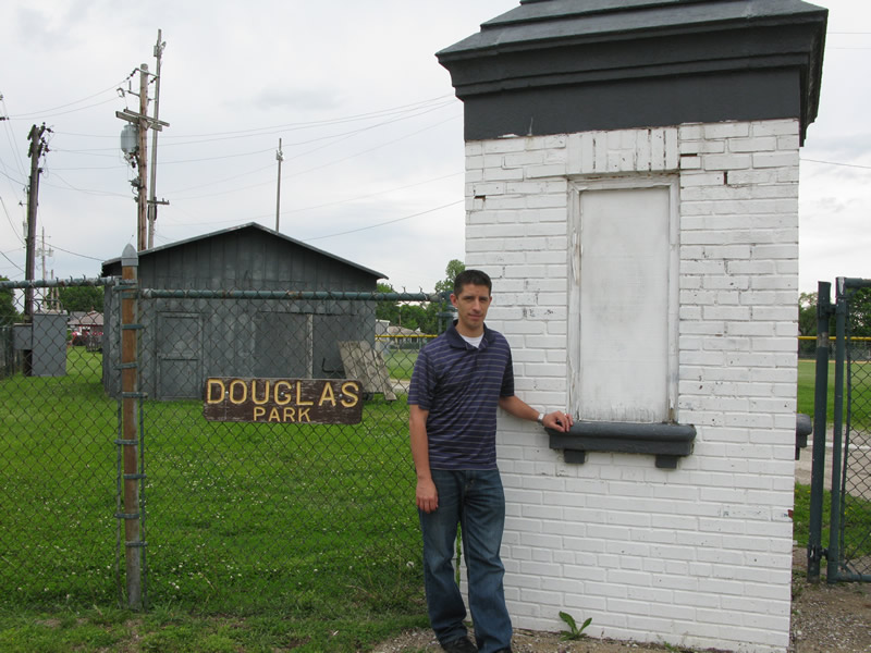 Simon at Douglas Park 5/27/11